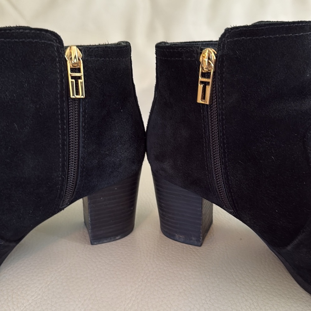 Tory Burch (Sabe)Black Ankle Booties With Gold Logo Sz6 View 5